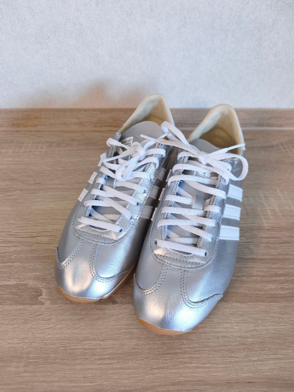Adidas  Adidas Country OG W Sneaker Größe 40 in Silber Leder Size 40