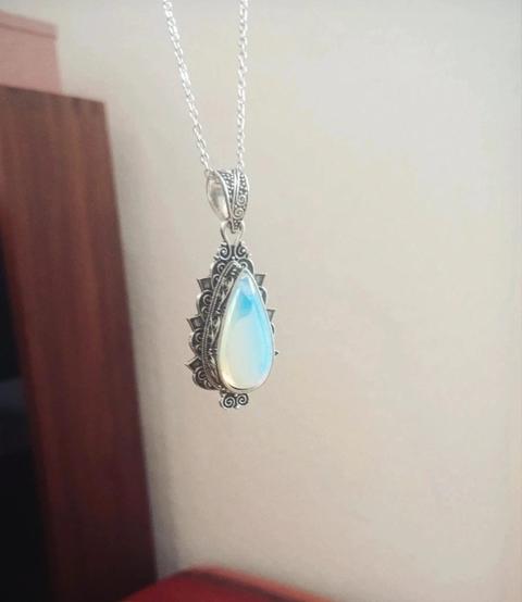 Vintage 🖤Wunderschöne Halskette mit Opalith/Mondstein-Anhänger im Vintage-Stil Size Einheitsgröße