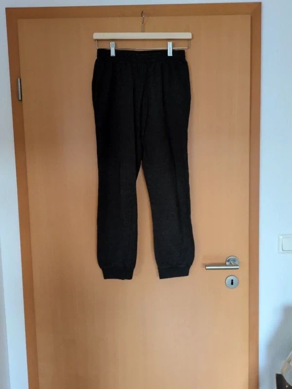 Y.F.K. graue Jogginghose Gr.146/152 Size 146