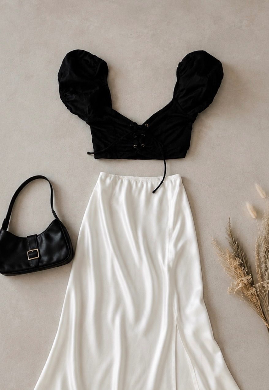 bershka Top, bauchfrei, Urlaub, Puffärmel, schwarz, Schnürung, Bershka, S , offshoulde Size S
