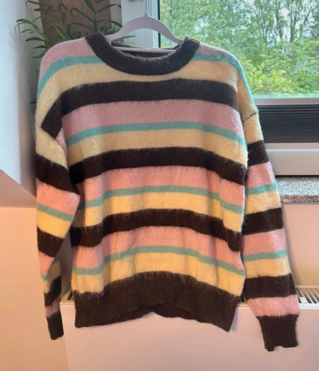 Shein Flauschiger gestreifter Strickpullover Pastell Vintage/Y2K Look Size M