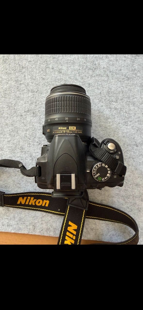 Nikon Nikon D3100