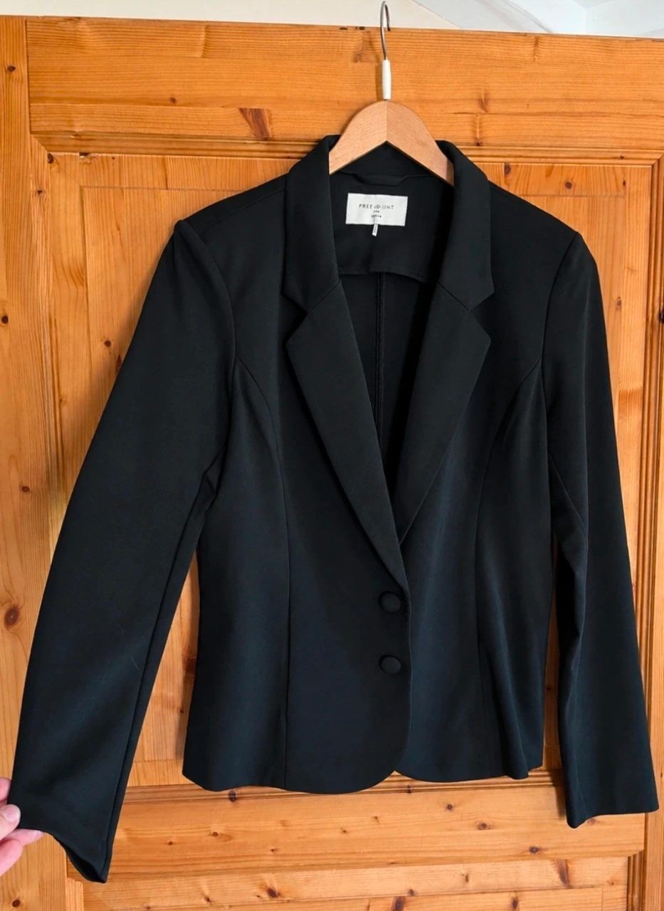 Freequent Blazer  Size M