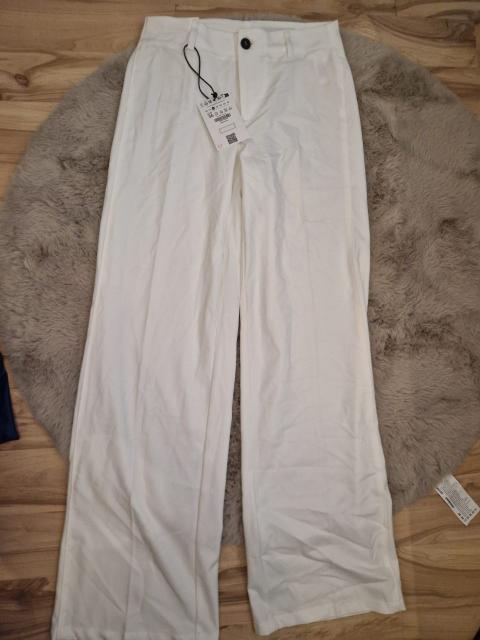 Bershka Bershka Wide Leg Hose / Stoffhose Weiß Gr. 36 (Neu mit Etikett) Size S