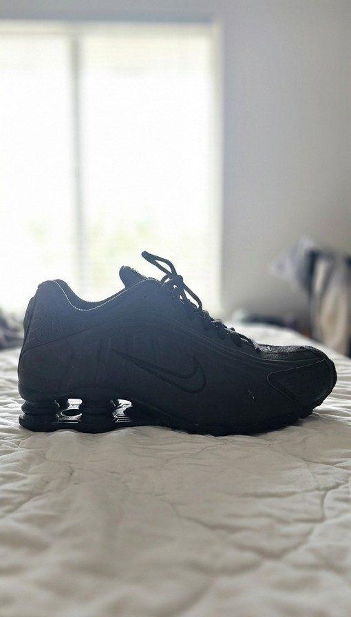Nike shox R4 schwarz 47