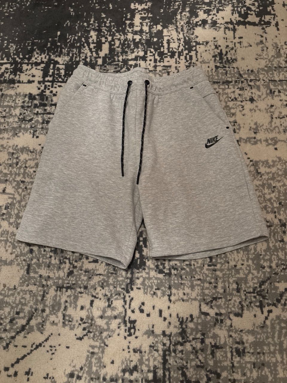 Nike  Nike Tech kurze Hose  Size M
