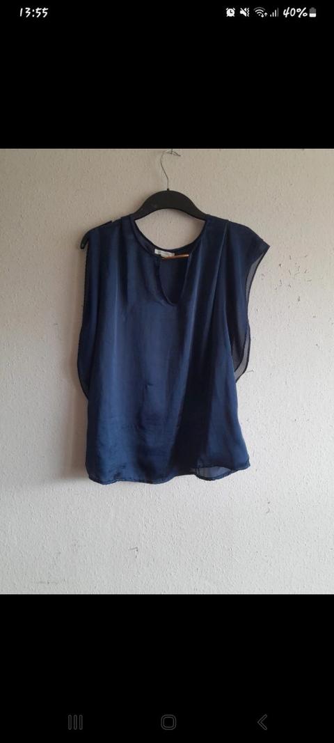 Amisu Ein wunderschönes blaues Frauen Shirt mit leichten fledermausarmen Size L