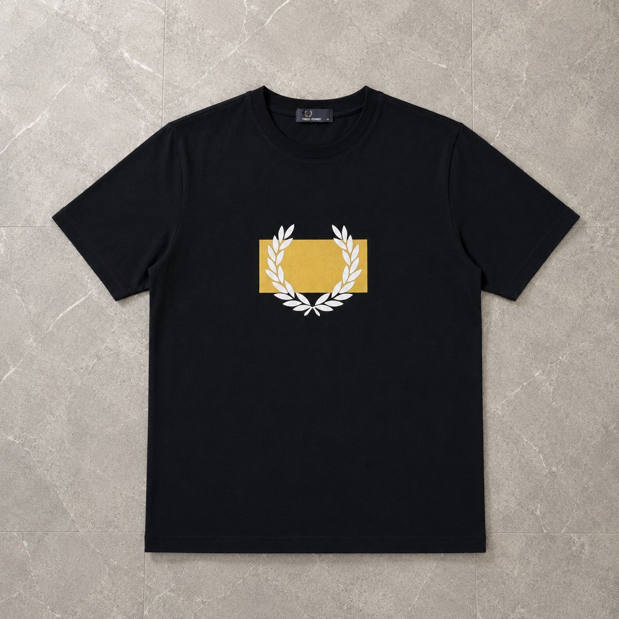 Fred Perry  Fred Perry T-Shirt Size L