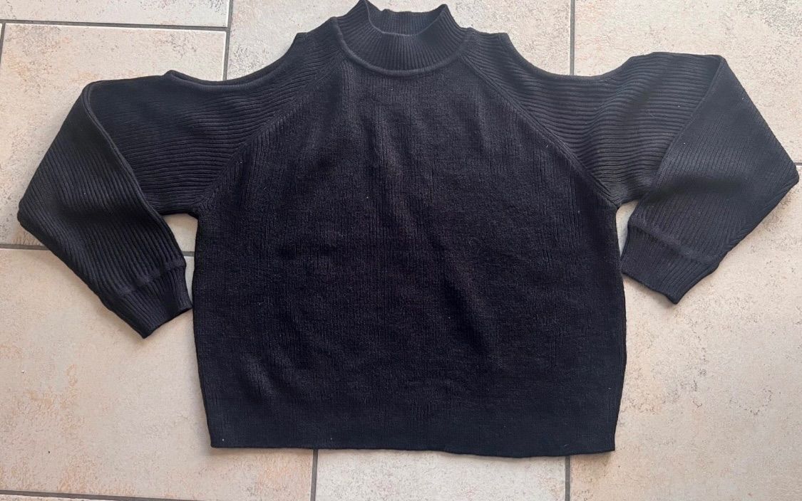 H&M H&M pullover offene schulter Größe L  Size L