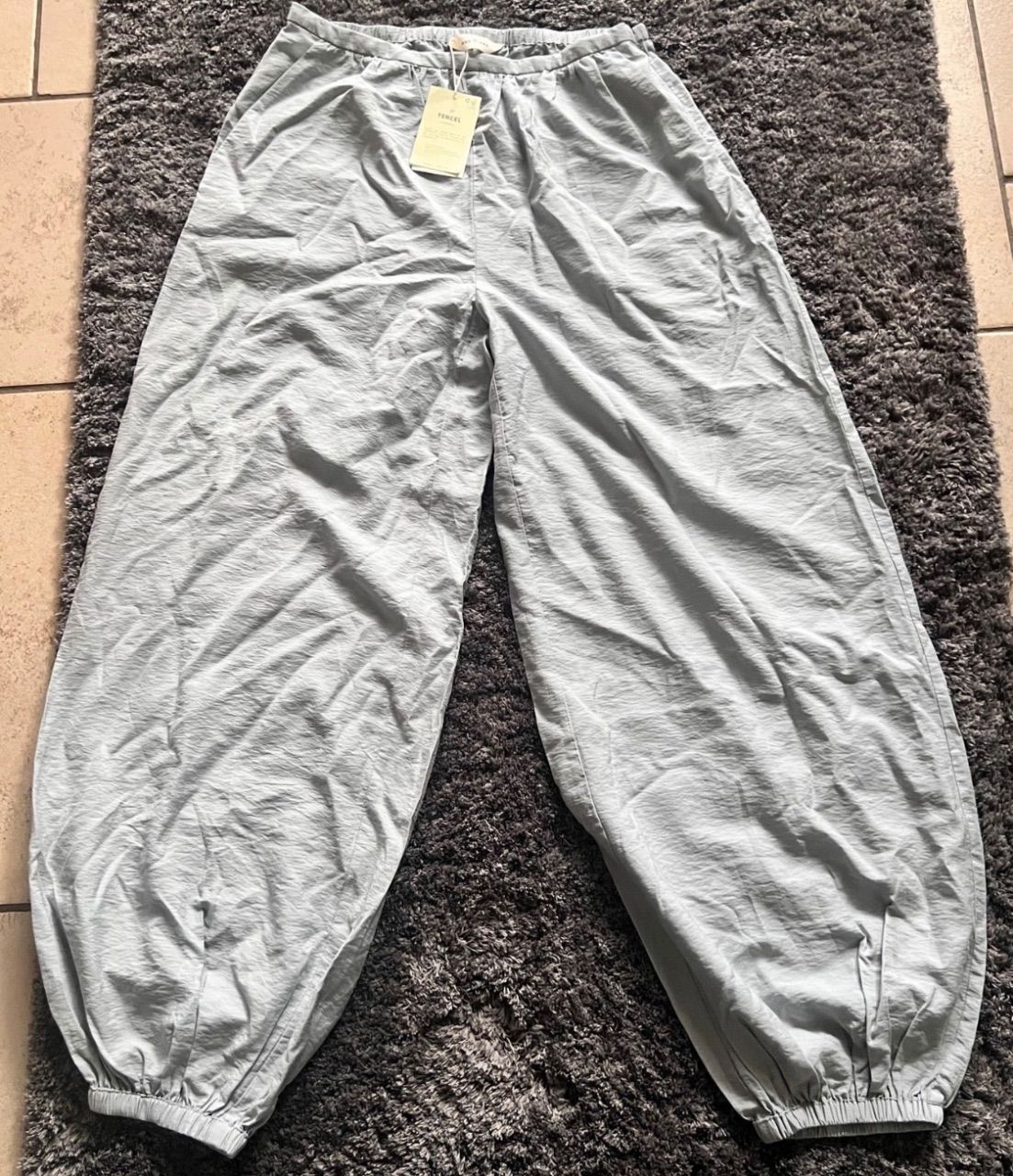 EseOese eseOese  Hose Größe 38 Neu Grau  Size 38
