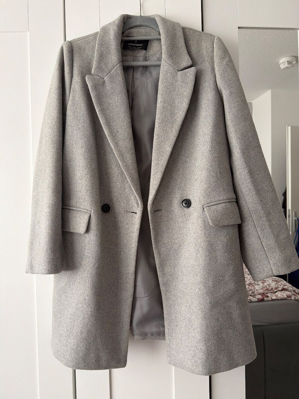 Stradivarius Mantel Stradivarius Size L