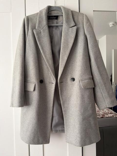 Stradivarius Mantel Stradivarius Size L