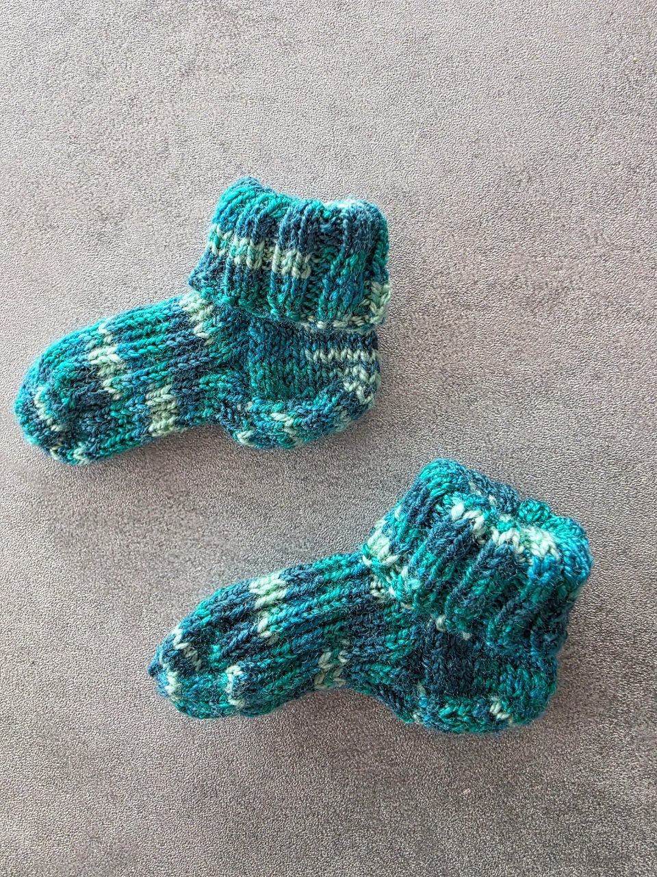 Handmade  Stricksocken Baby 