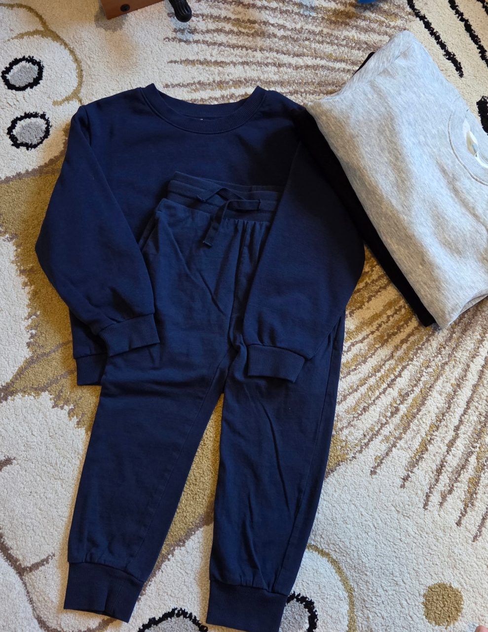 H&M Jogginganzug  Size 110