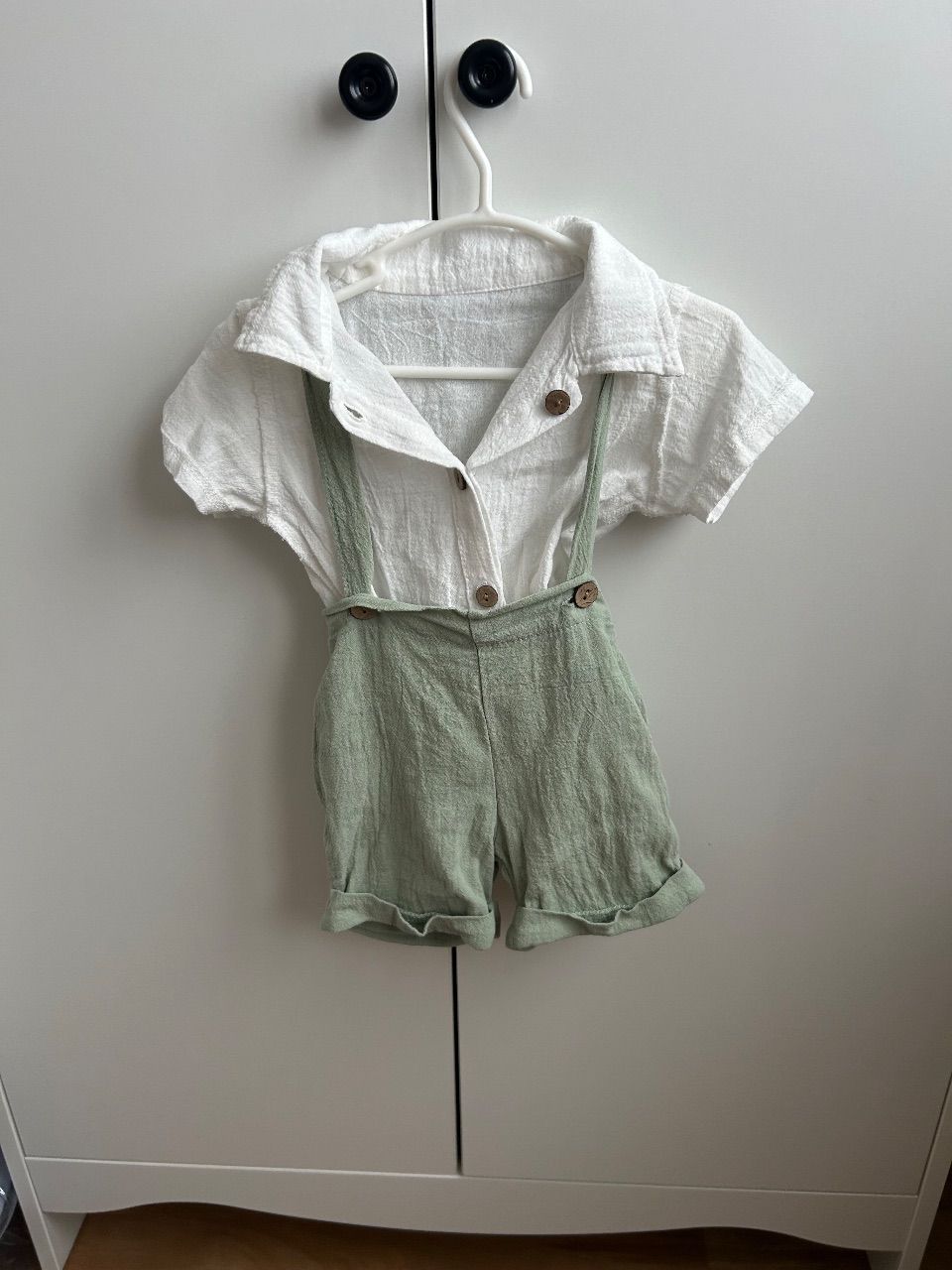 Amazon Festliches Set aus bodie & Latzhose  Size 68