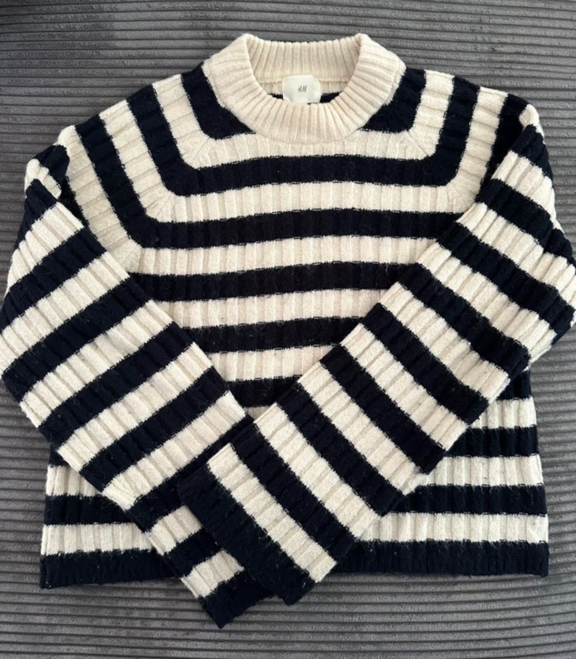H&M Pullover Size S