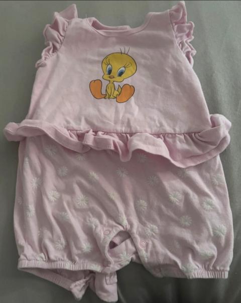 Sinsay Looney toons tweety strampler Size 68