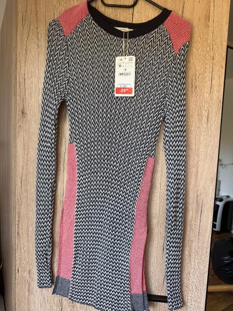 Zara Strick Kleid Size M