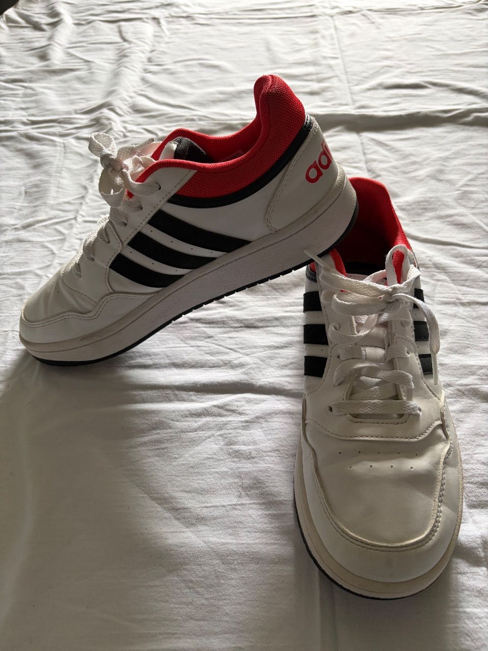 Adidas  Adidas Sneakers Turnschuhe Weiß Rot Schwarz Gr 39 1/3 US 6.5 Size 39