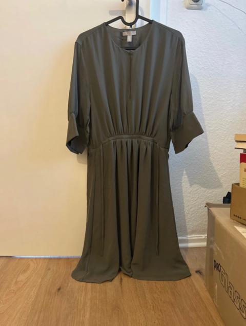 H&M Khaki farbenes Midkleid - sommerkleid Size S