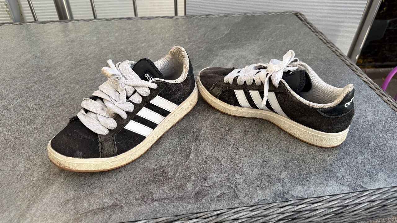 Adidas  Alte Schuhe 