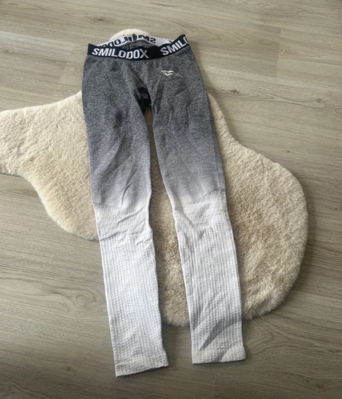 Smilodox Smilodox Gym Leggings Sporthose Funktionshose Fitness grau weiß Size XS
