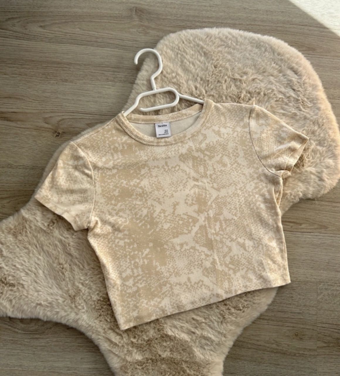 Bershka Bershka Crop T-Shirt Beige Schlangenprint y2k Look  Size M