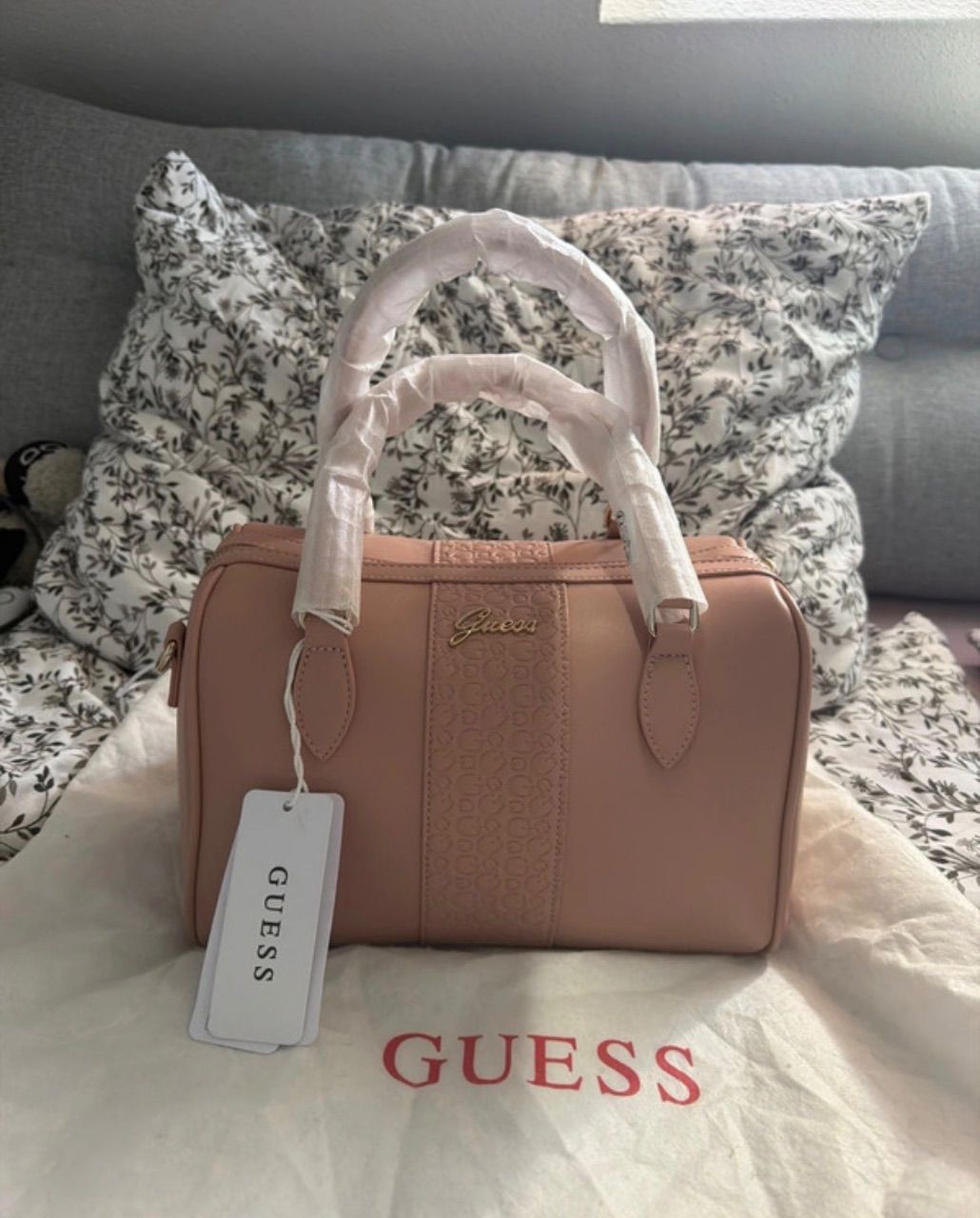 Guess Guess Handtasche – neu mit Etikett & Staubbeutel