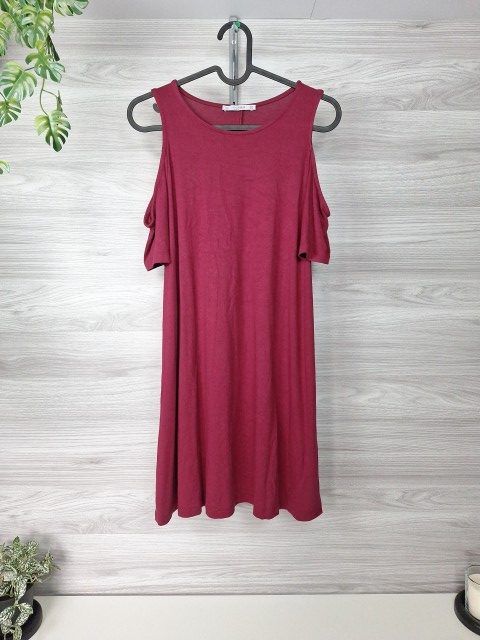 Pull & Bear Shirtkleid T-Shirt Kleid Cold Shoulder Oversize 36