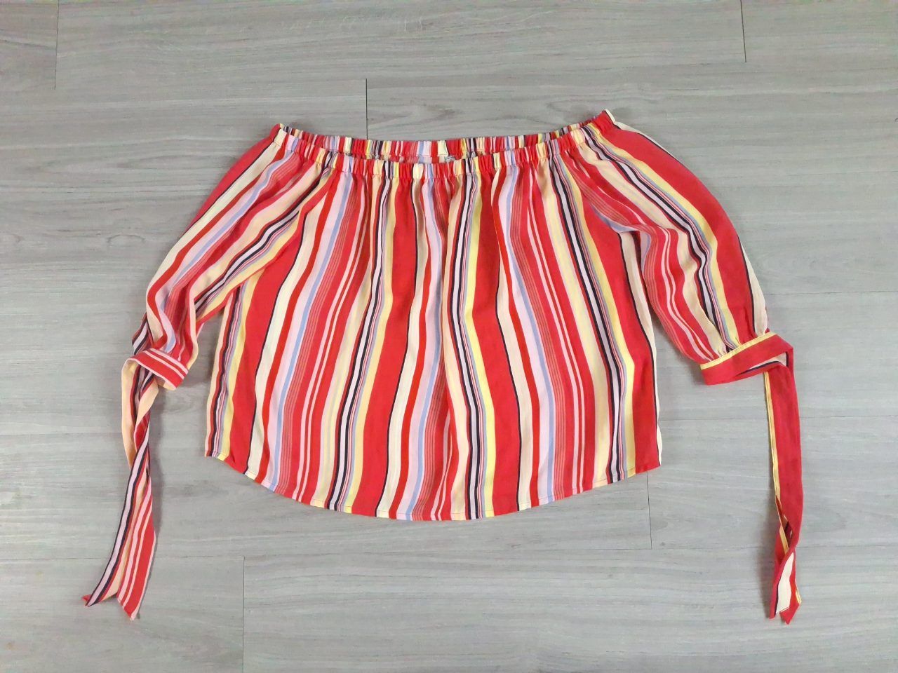 FB Sister FB Sister Off Shoulder Top Carmenbluse Croptop Streifen Bindärmel 36 Size S