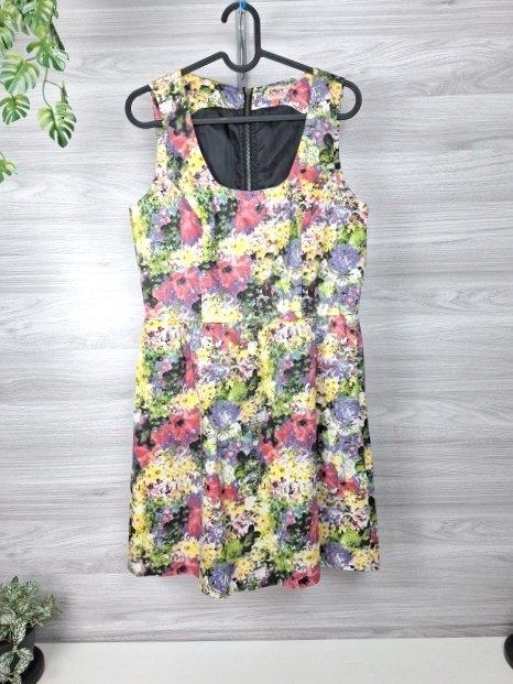 ONLY ONLY Sommerkleid Blumenkleid A-Linie Skaterkleid Blumenprint 38 Size M