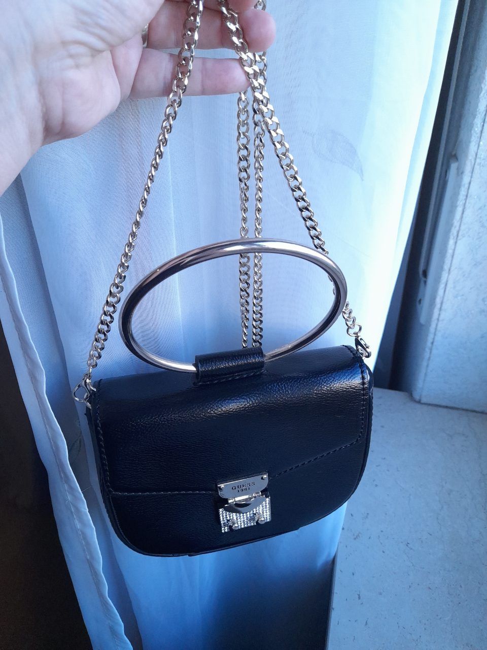 GUESS Original GUESS „Lynda Ring“ Handtasche Schwarz – Neu & Ungetragen