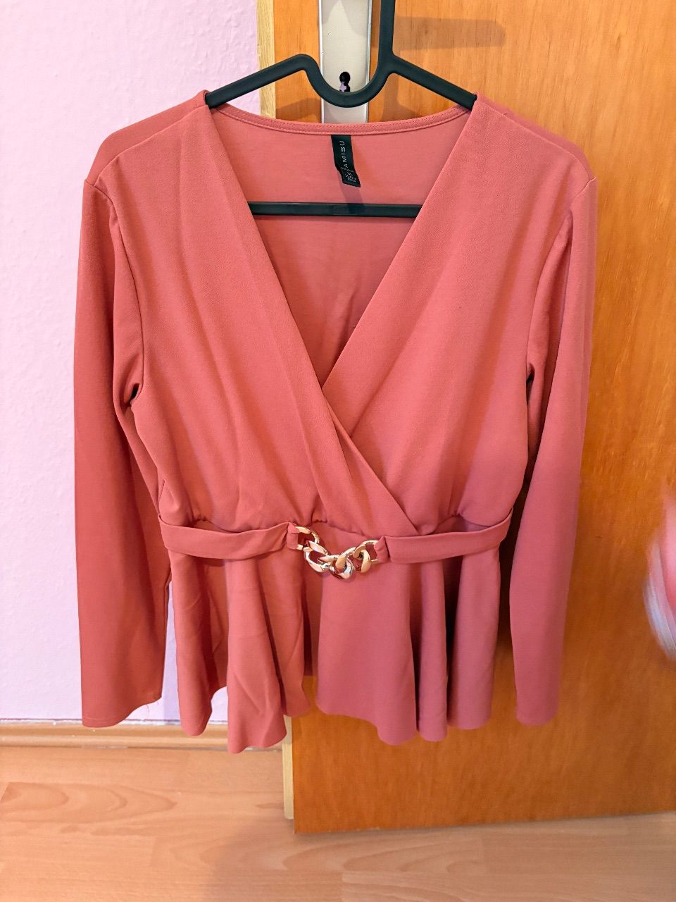 Amisu Bluse mit V-Ausschnitt Size XL