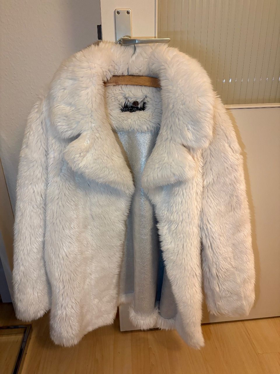 Marc Cain Marc Cain Kunstfellmantel weiß – Gr. N4 – sehr weich Size 40