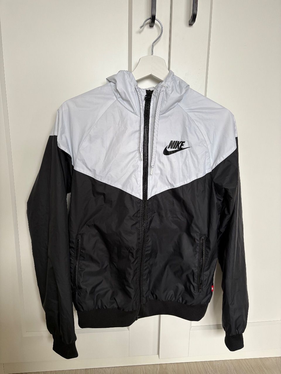Nike Nike Windbreaker Size XS