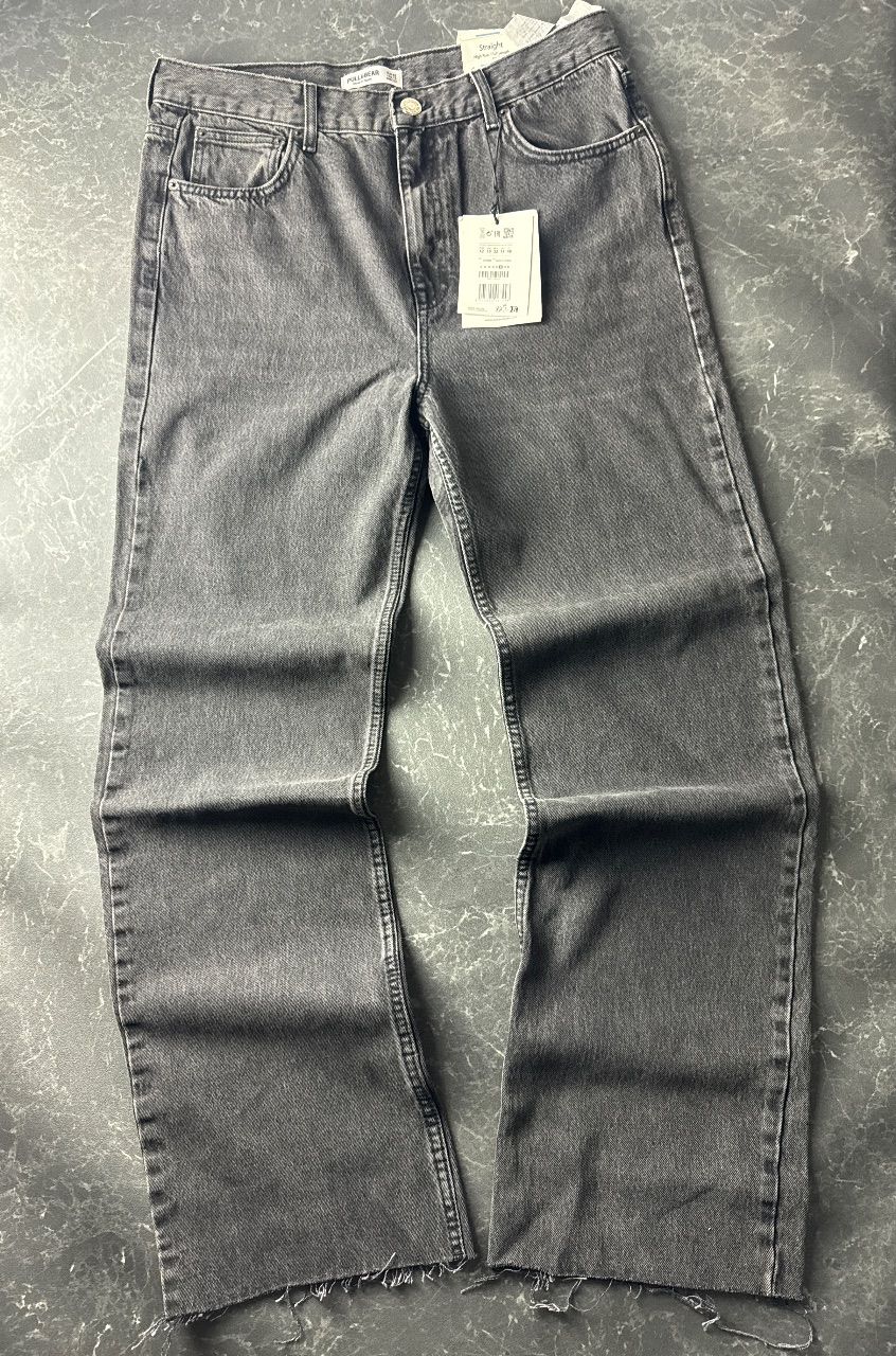 Pull & Bear Pull&Bear Straight Leg Jeans | Neu mit Etikett | Anthrazit Denim | Raw Hem | Gr. Size XL
