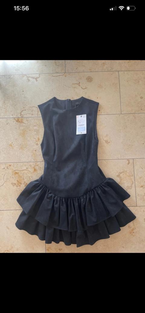 Zara Süßes Minikleid mit Rüschen Size S