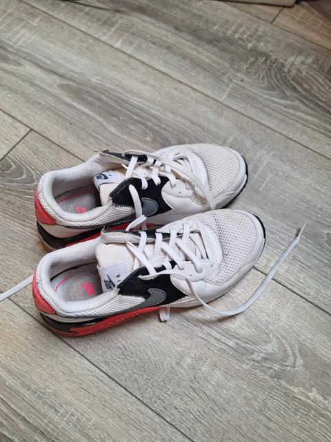Nike Weiß/rosa Nike Schuhe Size 36
