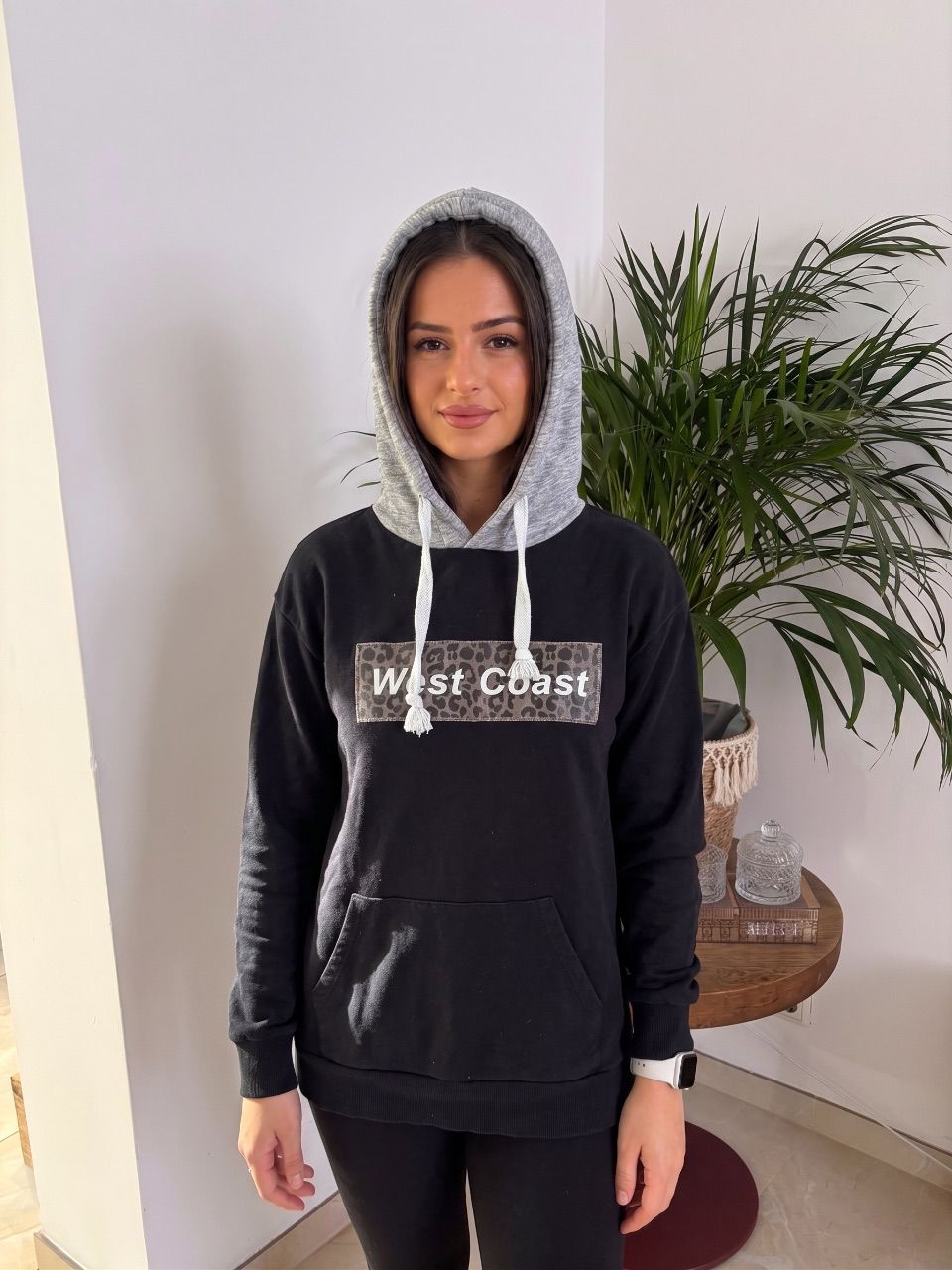 Bershka  Damen Kapuzenpullover XS, schwarz Size XS
