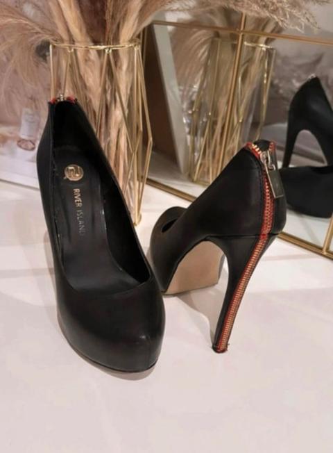 River Island Gut getragene High Heels in schwarz Gr. 37 Size 37