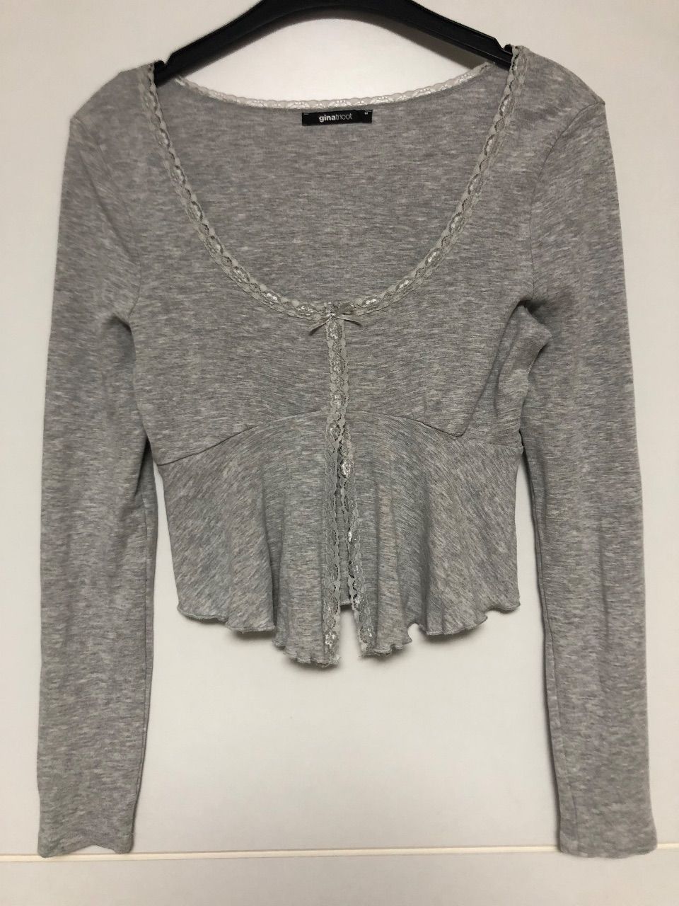 Gina Tricot Gina Tricot Detail Lace Top Oberteil Spitze langarm bauchfrei cropped Size M