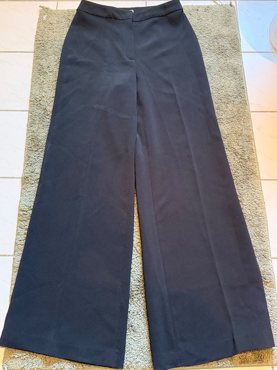 H&M Schöne Hose mit weiten Bein  Size M