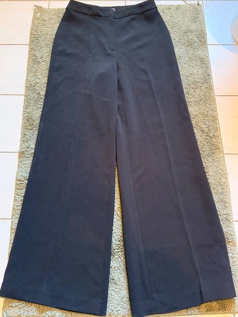 H&M Schöne Hose mit weiten Bein Size M