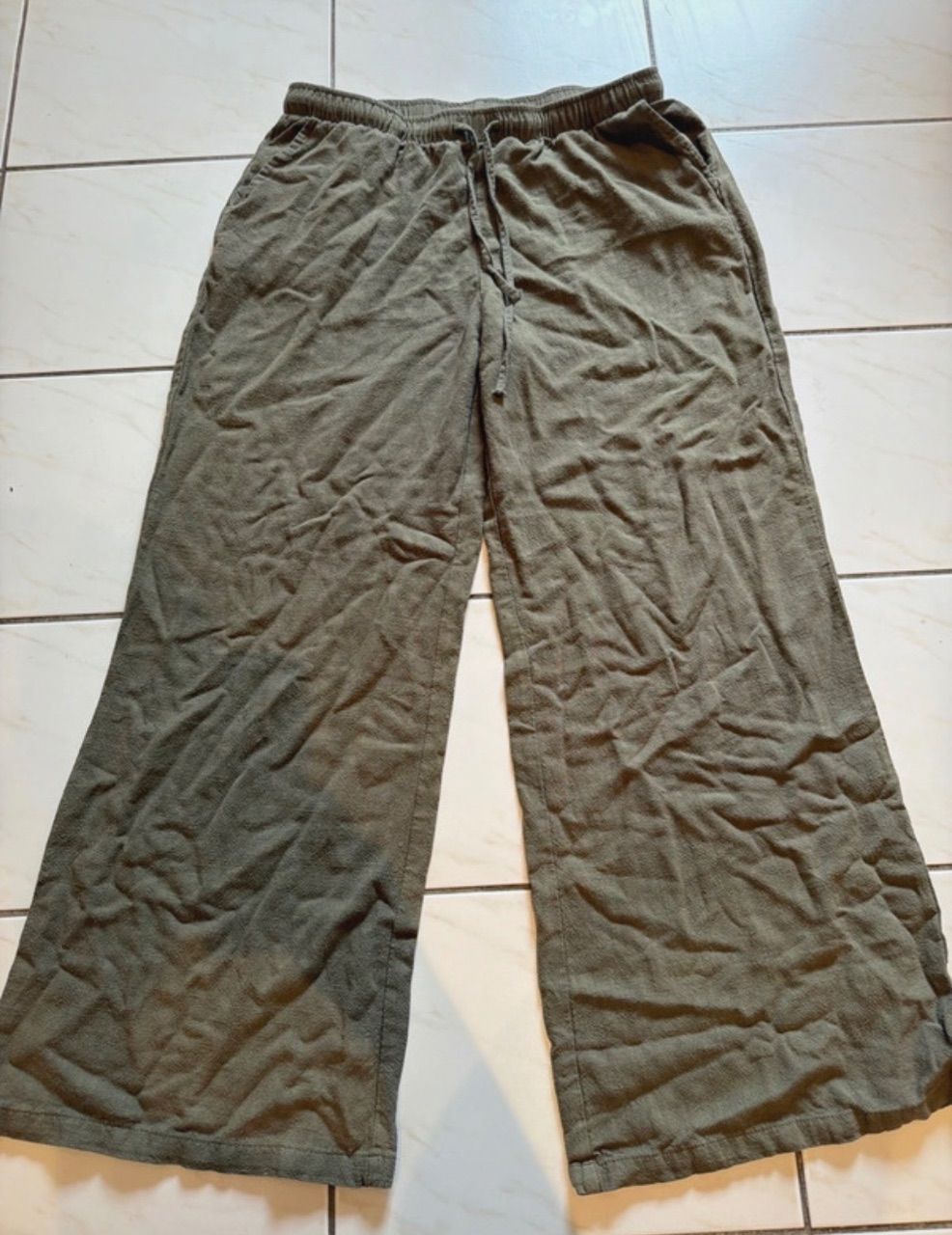 Stradivaris  Hose mit weiten beim  Size L