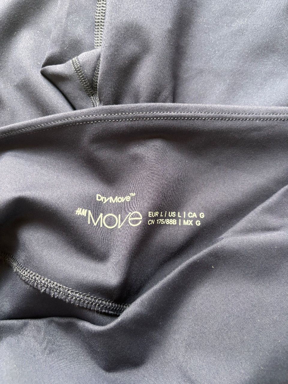 DryMove (H&M)  Sport-/Radlerhose Size L