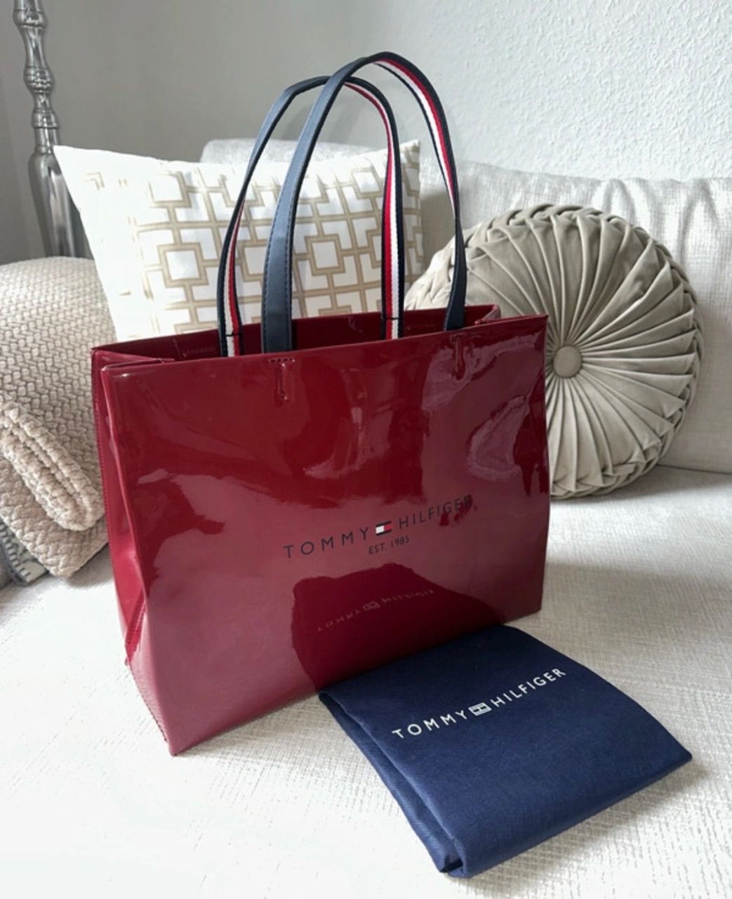 Tommy Hilfiger Tommy Hilfiger Handtasche Shooper bordeauxrot neu