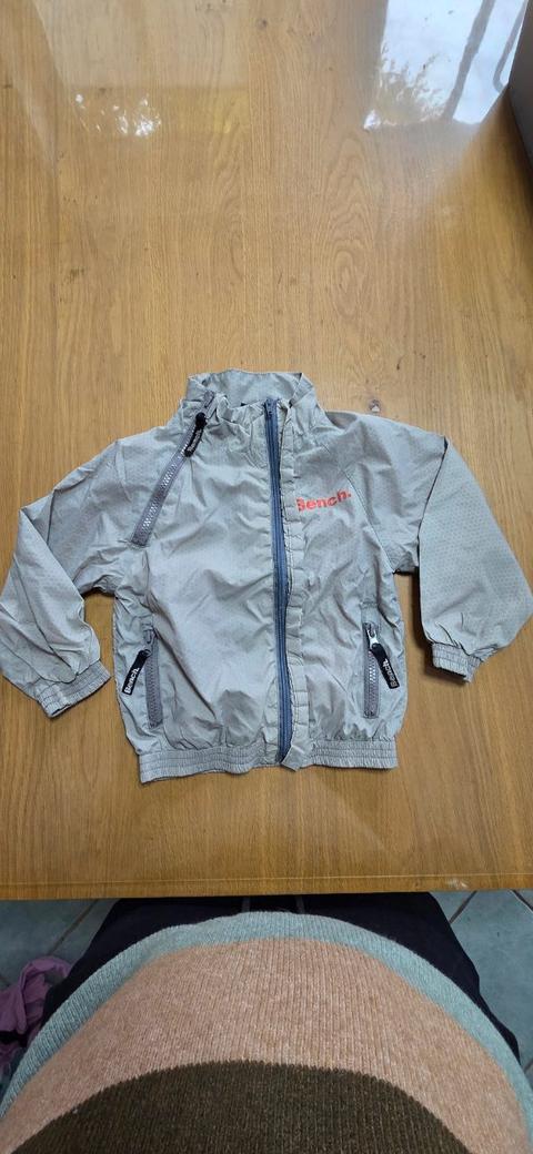 Bench. Leichte dünne Übergangsjacke Grau-Orange Gr. 92/98 (2-3 Jahre)