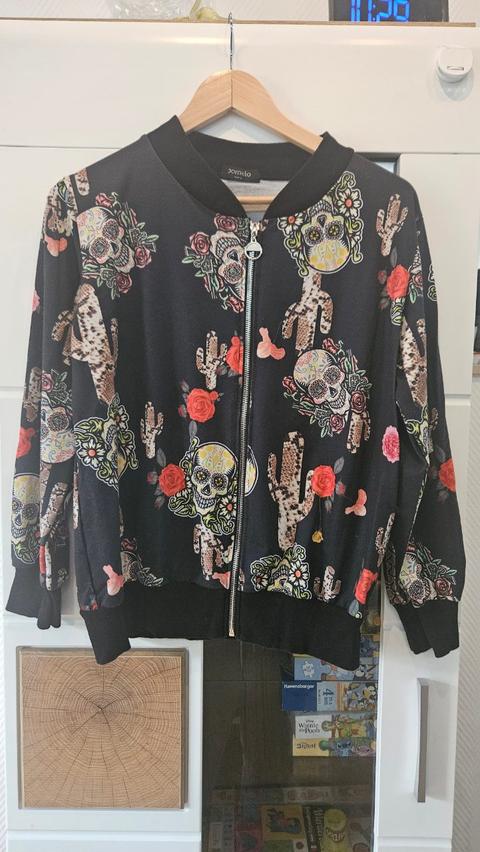 Pomelo Dünne Jacke mit Totenköpfe Size L