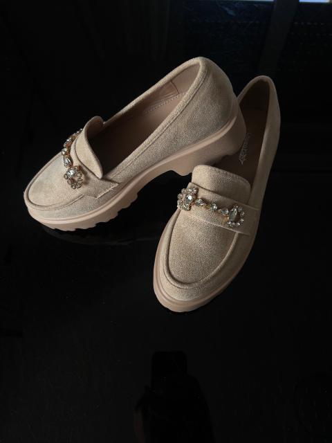 Gina benotti Beige Loafer mit Schmuckkette & Strass – Gr. 4 Size 40
