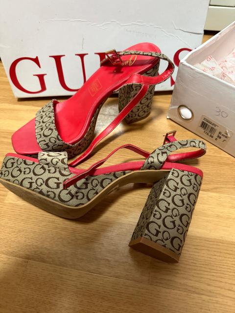 Guess Guess Sandalen 39 Size 39